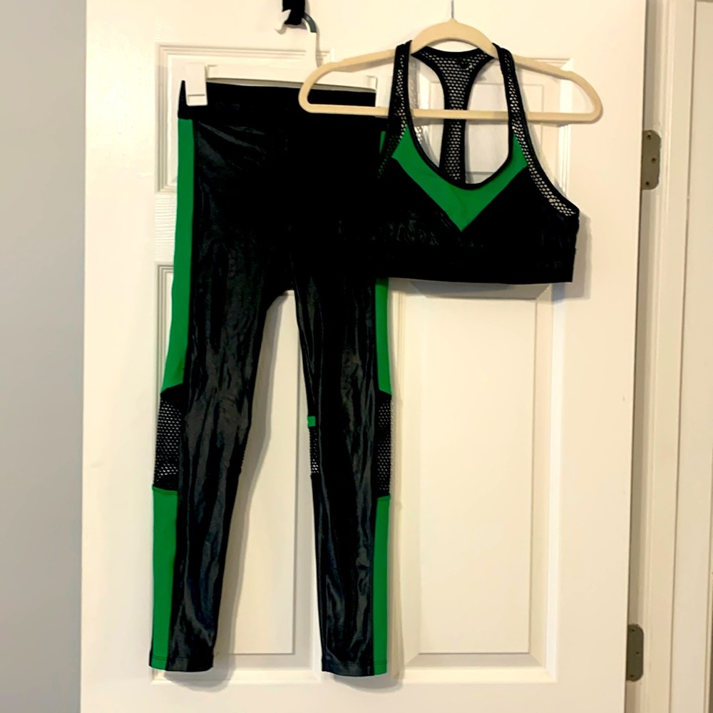 Koral workout set. Top in Large / Pants Medium